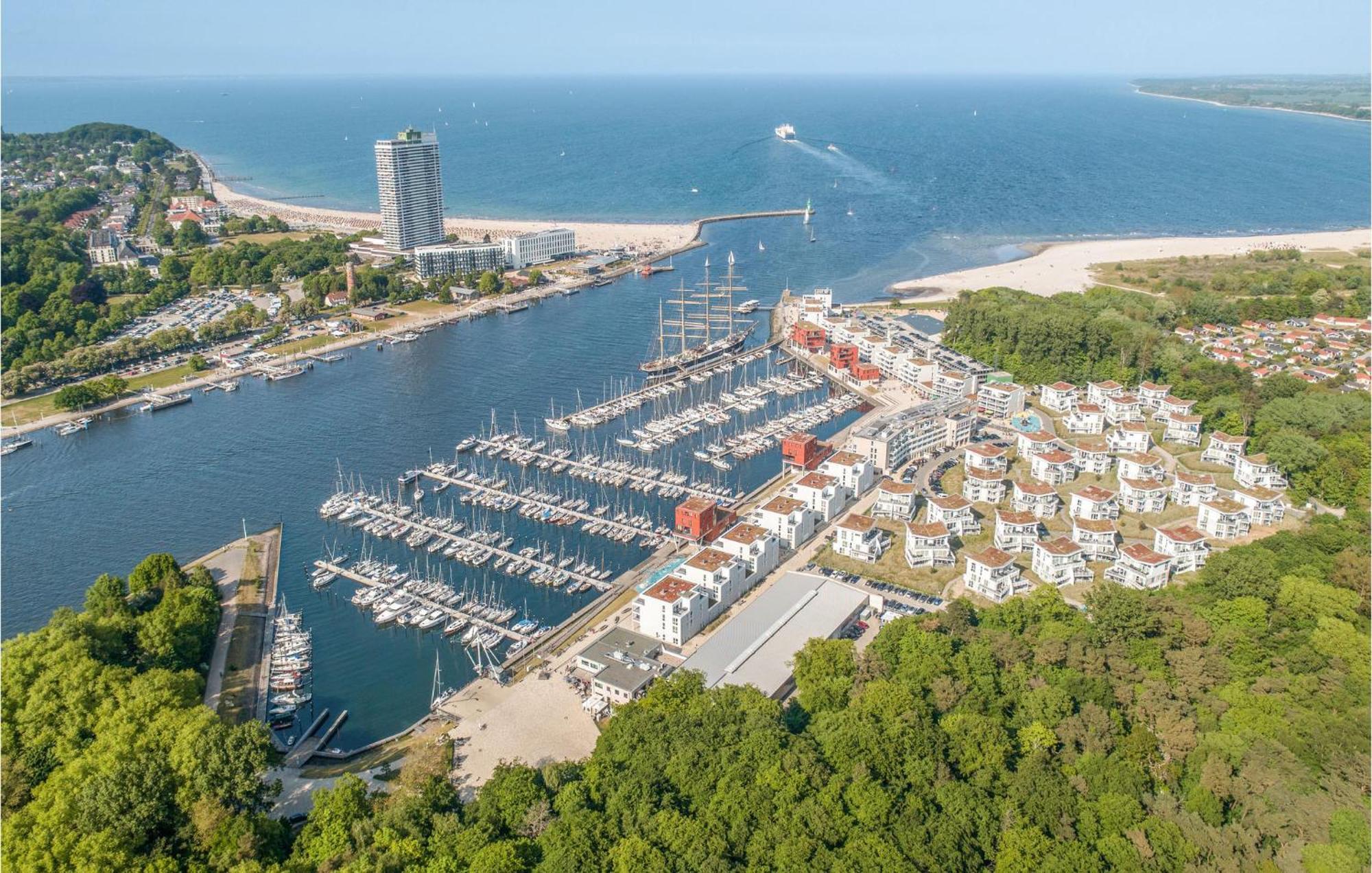 2 Bedroom Stunning Apartment In Luebeck Travemuende Екстер'єр фото